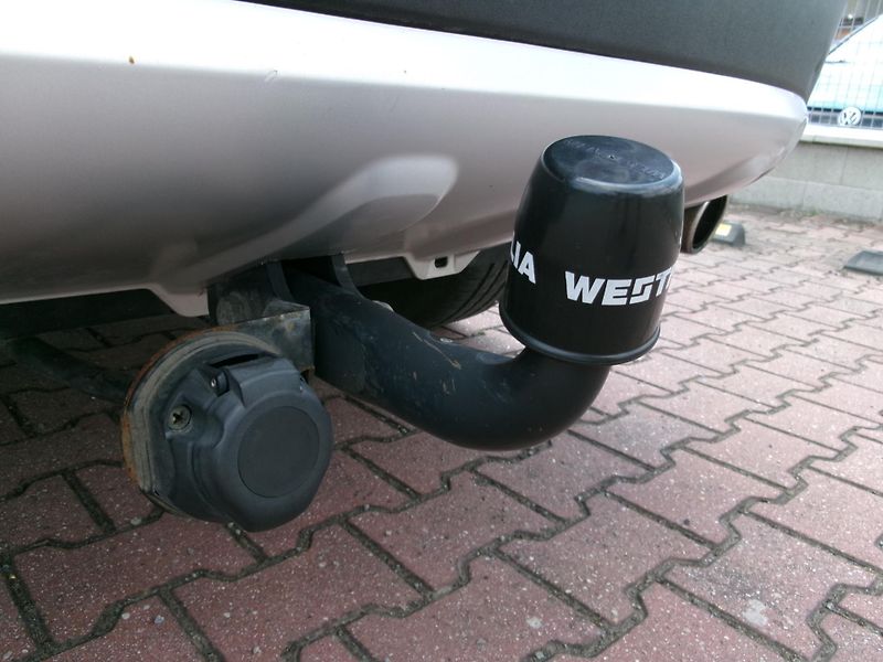 Volvo XC60 (2012) 2,4 D5 SUMMUM 169kW AC NAVI - fotka 13 z 37