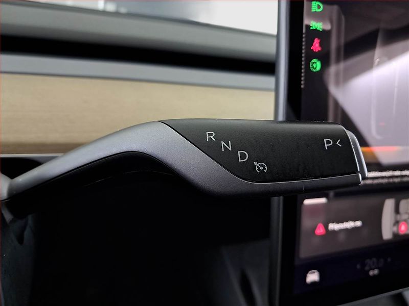 Tesla Model Y (2023) Long Range AWD 79kWh, SoH 91% - fotka 13 z 21