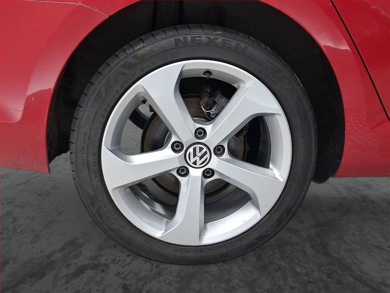 Volkswagen Golf (2014) 1.6 TDI, Automat, Navi - fotka 15 z 19