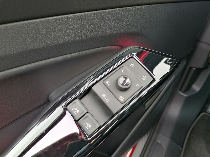 Volkswagen ID.4 (2023) GTX 220kW 4Motion 77kWh - fotka 25 z 33