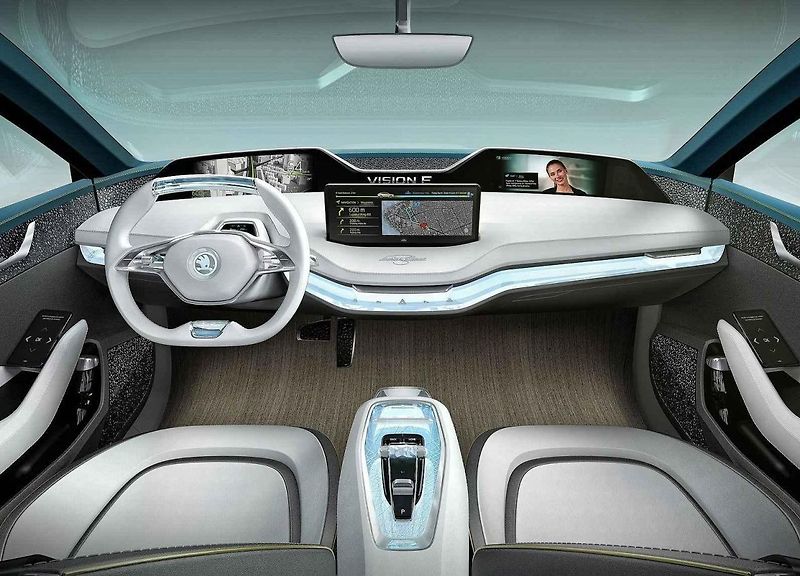 Škoda začíná s odtajňováním velkého rodinného elektromobilu