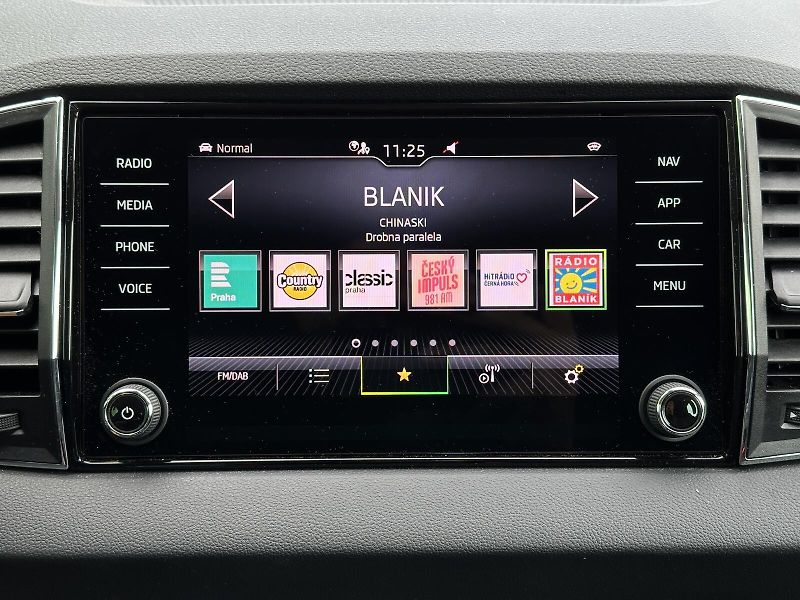 Škoda Karoq 1.5TSi Top & Selection 150PS L - fotka 26 z 43