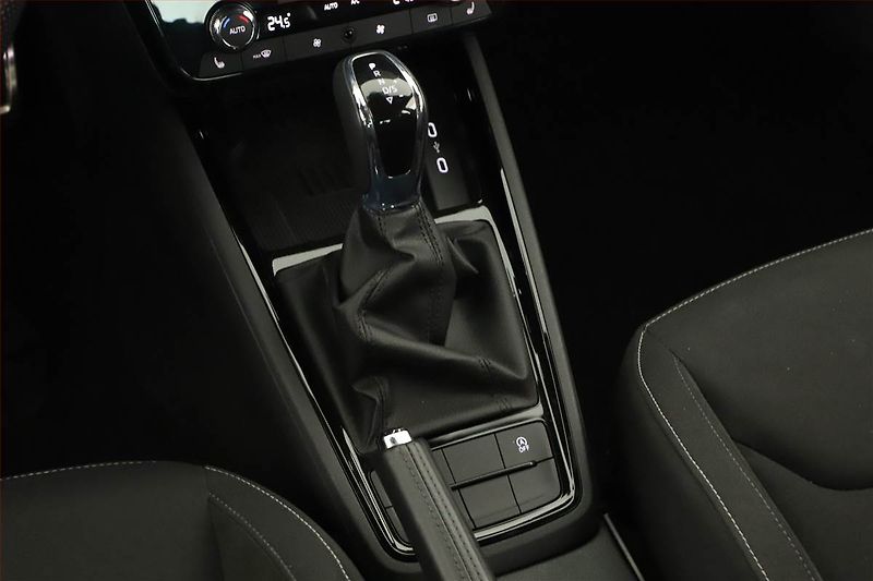 Škoda Kamiq (2025) 1.0 TSI, DRIVE, AUTOMAT - fotka 12 z 16