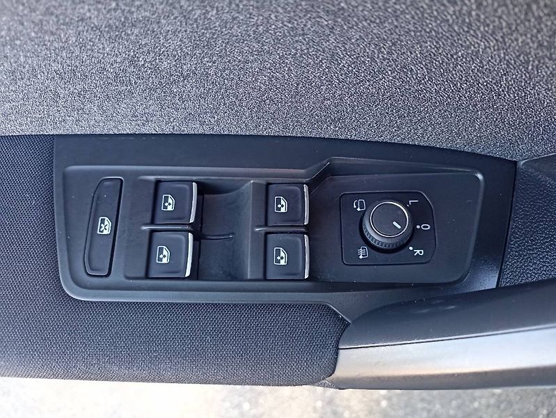 Volkswagen Tiguan Allspace (2023) 1.5 TSI 110kW  tažné manuál - fotka 10 z 35