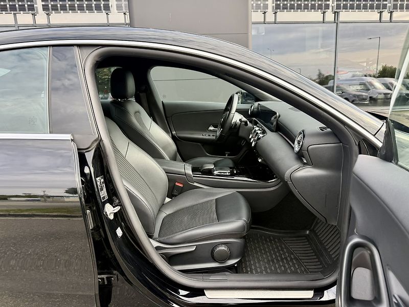 Mercedes-Benz CLA (2022) 250 e - fotka 32 z 38