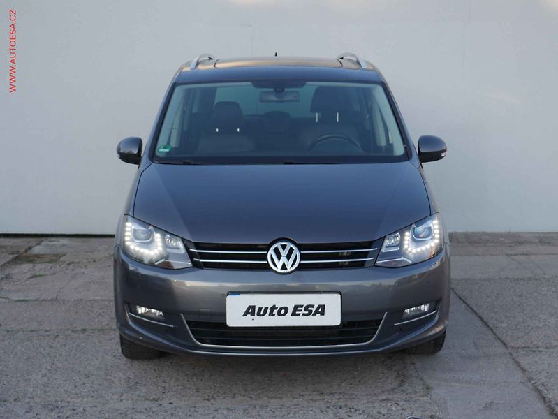 Volkswagen Sharan (2012) 2.0TDi, AT, navi, bixen - fotka 2 z 17