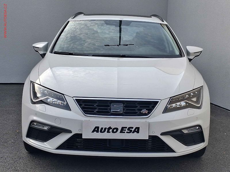 Seat Leon (2017) 1.8 TSi, FR, LED, +ALU, panor - fotka 2 z 18