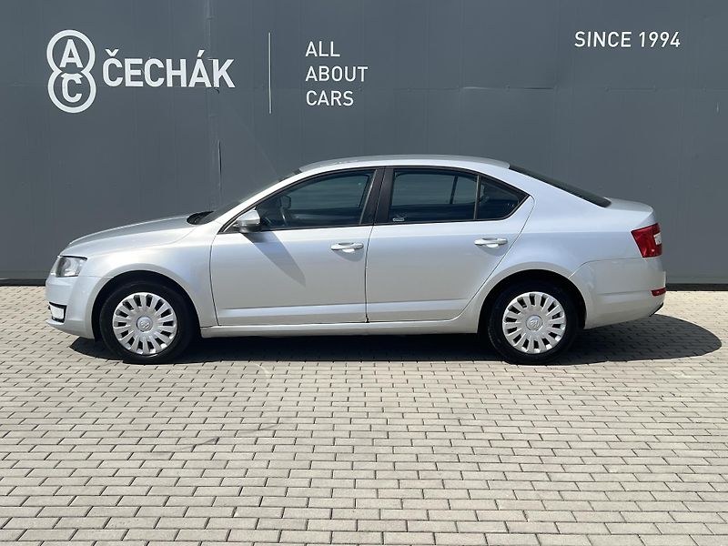 Škoda Octavia (2014) 1,6TDi CR 77kW AMBITION - fotka 8 z 33