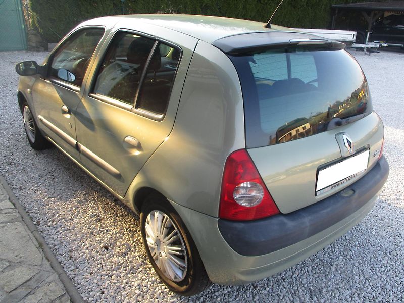 Renault Clio 1.2i ČR +sada kol - fotka 5 z 23