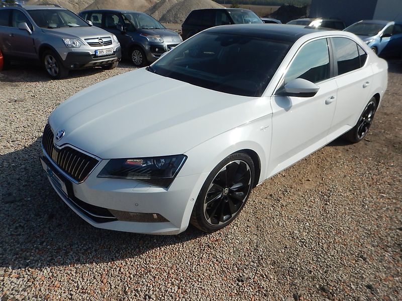 Škoda Superb 2.0 TDI, DSG, L&K, DIGIKLIMA - fotka 2 z 37