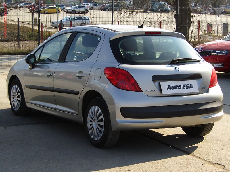 Peugeot 207 (2009) 1.4i, ČR, AC, zmk.řazení - fotka 6 z 15