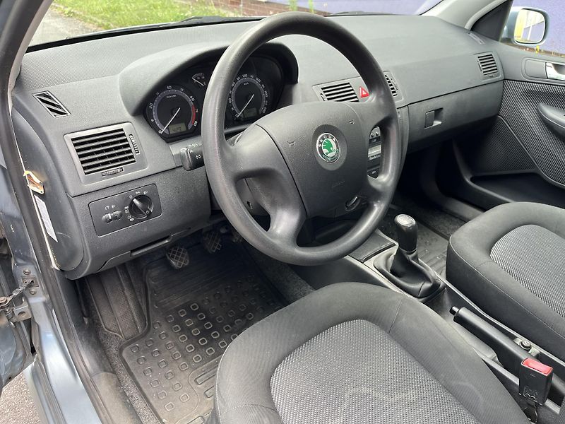 Škoda Fabia 1,4i 16V /74kW/1.maj./servis. - fotka 12 z 30