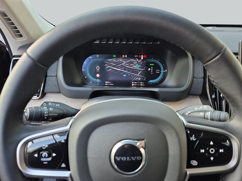 Volvo XC90 T8 Ultra Dark #VZDUCH - fotka 13 z 15