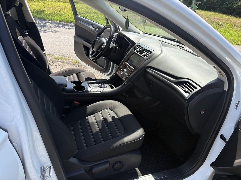 Ford Mondeo (2020) Titanium 8AT 2.0 EcoBlue -Full - fotka 21 z 34