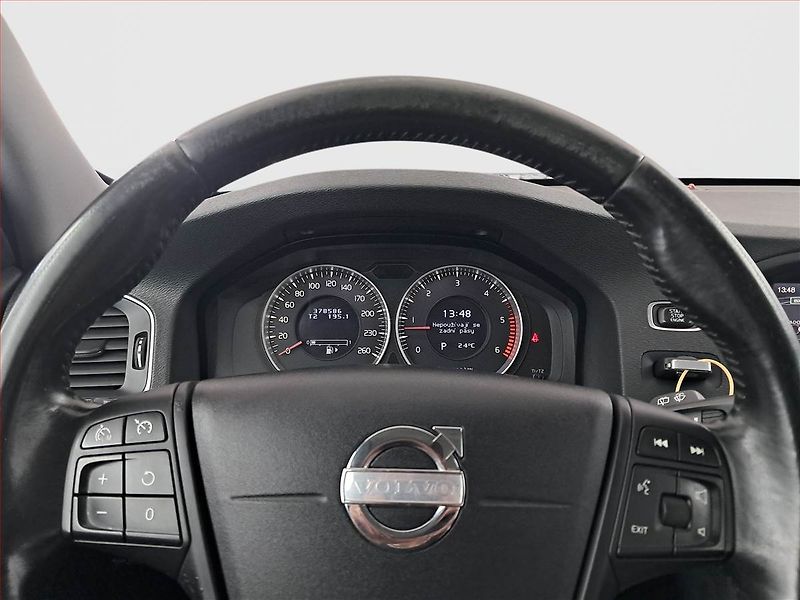 Volvo V60 (2011) D3 2.0, Automat, po STK - fotka 17 z 17