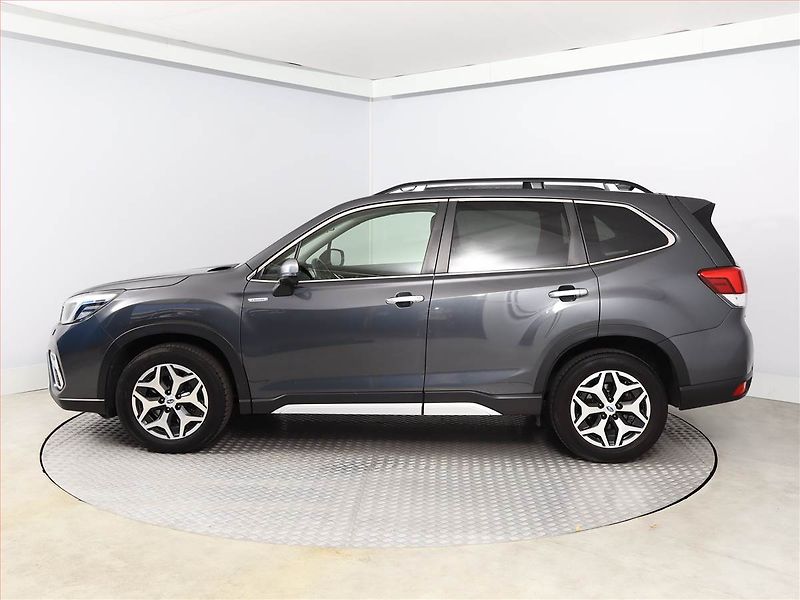 Subaru Forester (2020) 2.0 e-Boxer MHEV - fotka 3 z 22