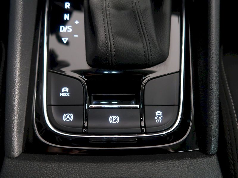 Škoda Karoq (2023) STYLE 2.0TDI 85KW DSG - fotka 34 z 40