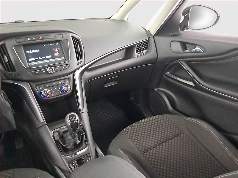 Opel Zafira (2019) 2.0 CDTI, 7 míst, Serv.kniha - fotka 8 z 21