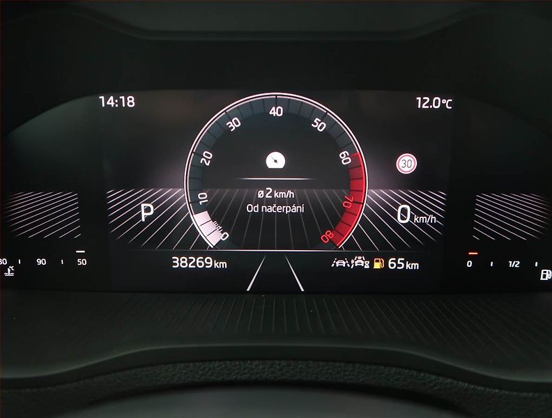 Škoda Karoq (2024) Fresh 1.5 TSI - fotka 11 z 21