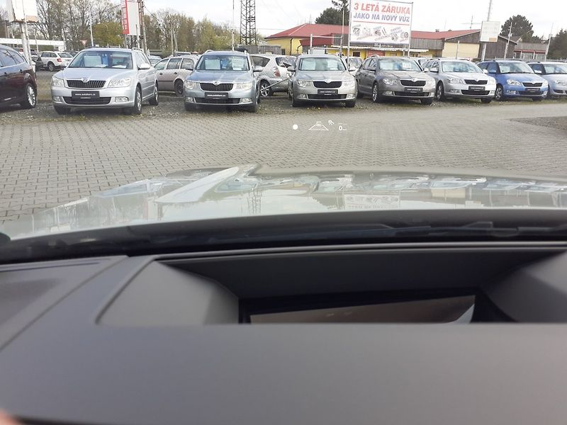 Volkswagen Touareg (2023) 3.0 V 6 TDi R-Line - fotka 21 z 50
