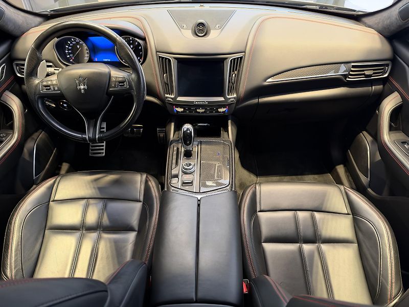 Maserati Levante (2018) S Q4 430HP - fotka 13 z 17