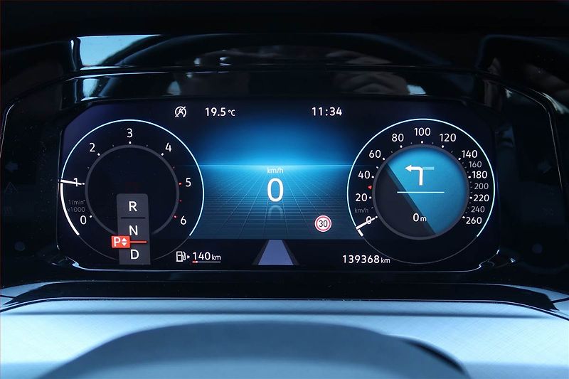 Volkswagen Golf (2021) 2.0 TDI, Automat, Navi - fotka 11 z 25