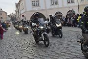 Štědrodenní motorkářská vyjížďka se srazem na Karlově náměstí v Kolíně.