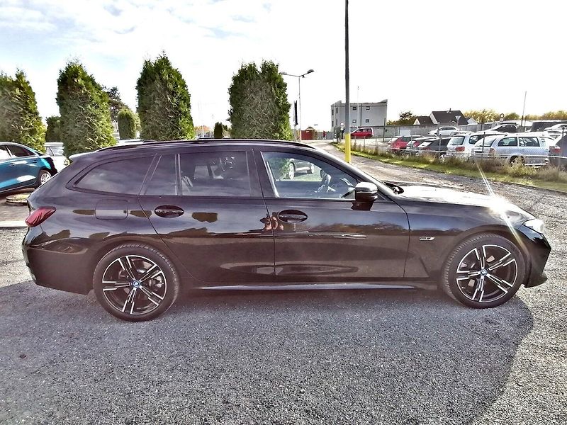 BMW Řada 3 (2023) 320e M-Sport PHEV - fotka 7 z 47