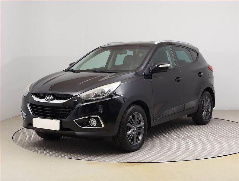 Hyundai ix35 (2015) 2.0 CRDi, 4X4, Serv.kniha - fotka 2 z 21