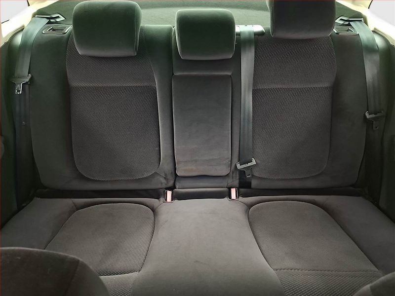 Citroën C4 (2008) 1.6 16V, po STK, Tažné, Klima - fotka 10 z 16