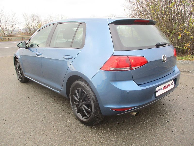 Volkswagen Golf TSi*77kW*VÝHŘEV*Z+L PNEU*TOP  - fotka 9 z 47