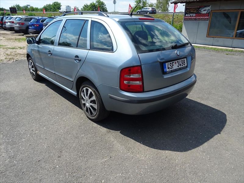 Škoda Fabia 1,4 55 kW - fotka 7 z 23
