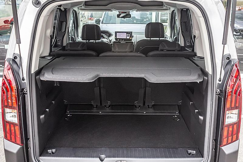Peugeot Rifter (2026) 1,2   ALLURE PureTech 110 S&S - fotka 5 z 7