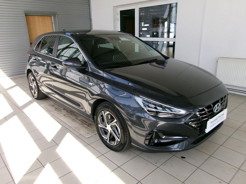 Hyundai i30 (2024) 1.5T-GDi 117kW MH Smart Plus - fotka 3 z 15