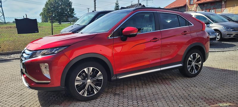 Mitsubishi Eclipse Cross (2018) 1,5T-MiVeC 120kW 4WD „TOP“ - fotka 9 z 47