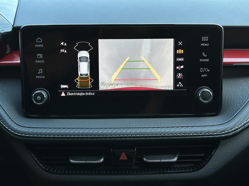 Škoda Fabia 1.0TSi 116PS Monte Carlo Bi-LE - fotka 33 z 42