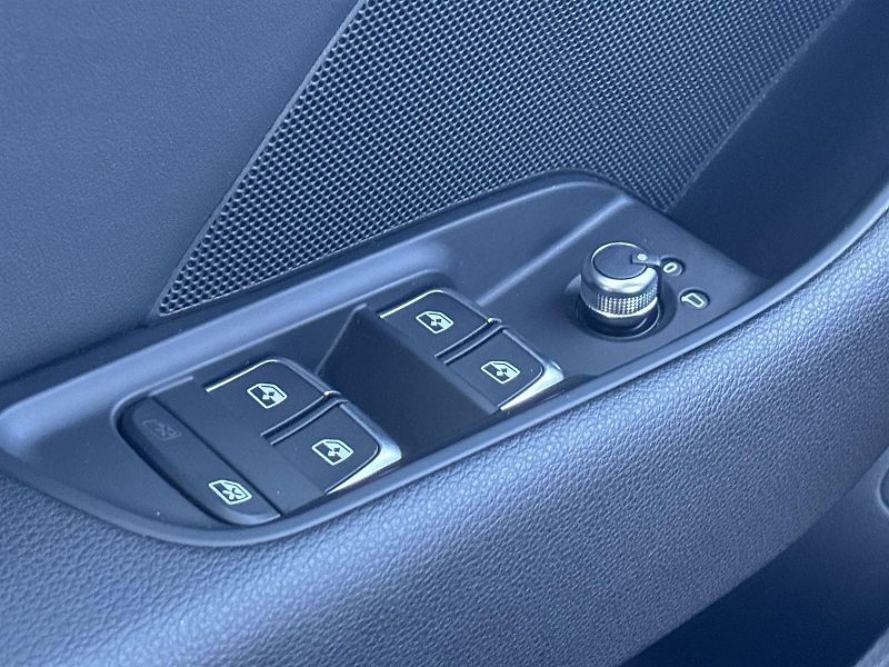 Audi A3 (2019) 40 TFSI e-tron S-tronic design - fotka 17 z 29