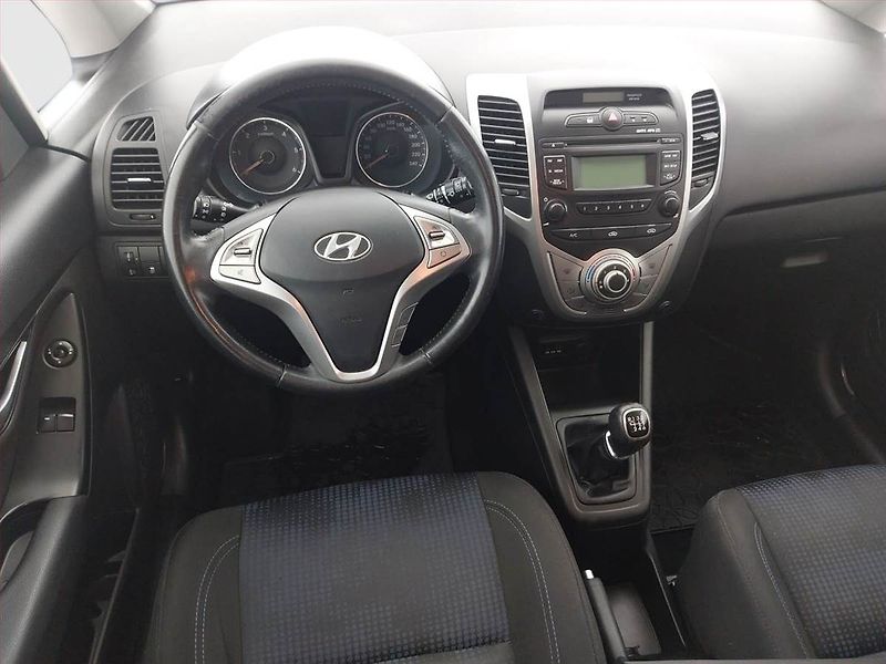 Hyundai ix20 (2011) 1.4 CRDi, Vyhř. sedaček - fotka 7 z 16