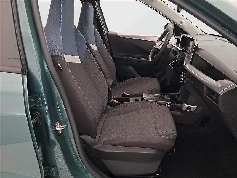 Opel Frontera (2025) 1.2 hybrid - fotka 9 z 19