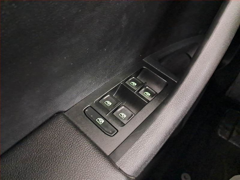 Škoda Octavia (2019) 1.6 TDI, ČR,1.maj, Tempomat - fotka 19 z 19