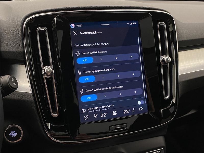 Volvo XC40 (2026) B3 AUT DARK ULTRA  - fotka 42 z 64