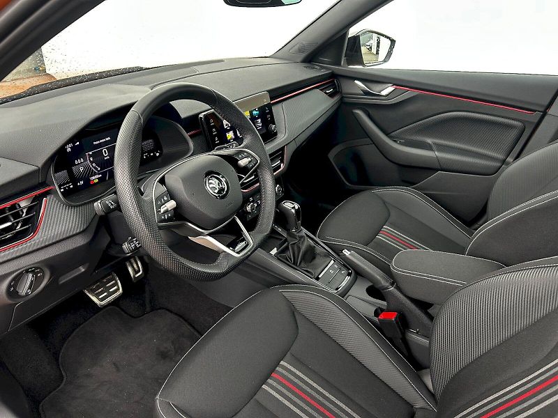 Škoda Kamiq (2024) 1.0 TSI 85kW DSG Monte Carlo - fotka 25 z 35