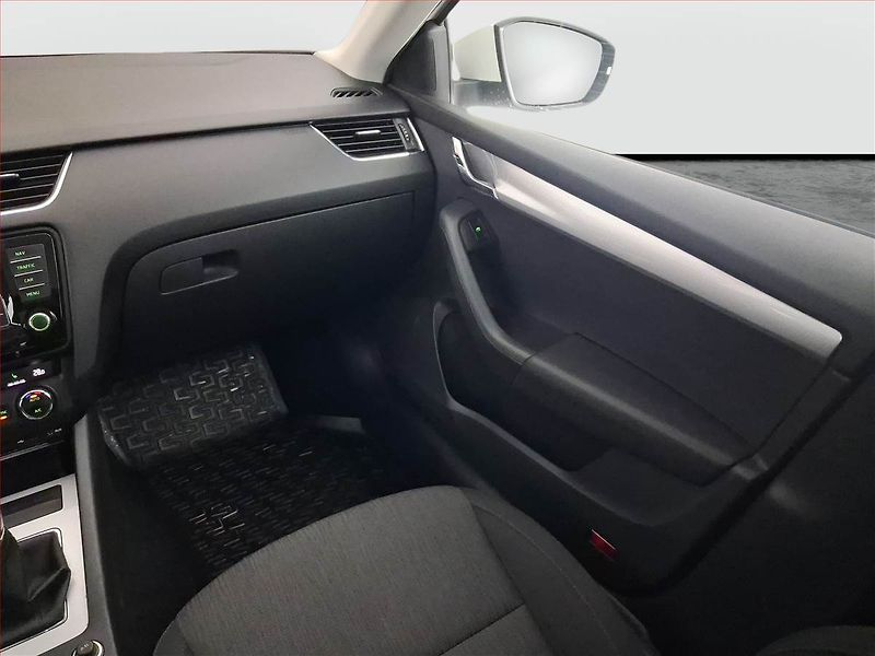 Škoda Octavia (2016) Style 2.0 TDI, Navi, Tempomat - fotka 8 z 19