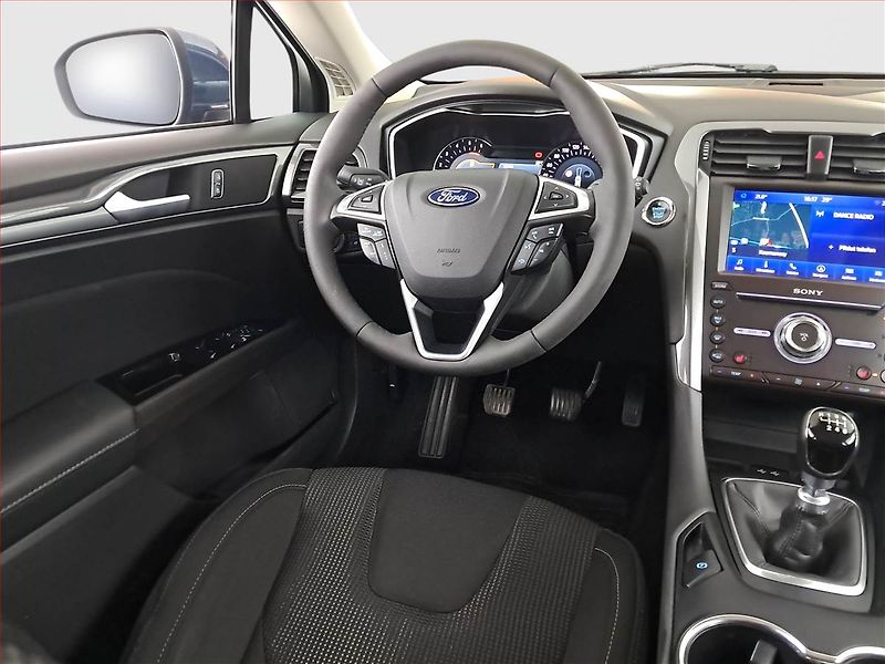 Ford Mondeo (2021) 2.0 EcoBlue, Navi, Tempomat - fotka 7 z 21