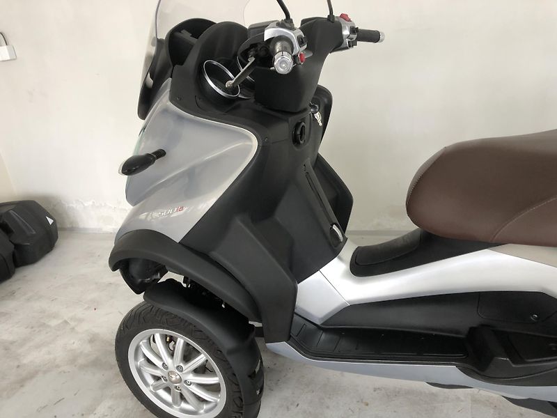 Piaggio MP3 500 LT - fotka 9 z 19