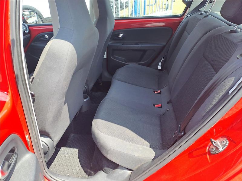 Volkswagen up! 1,0 i CNG - fotka 6 z 14