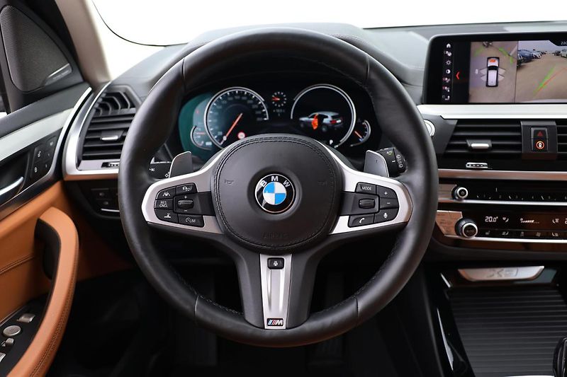 BMW X3 xDrive20d - fotka 13 z 17