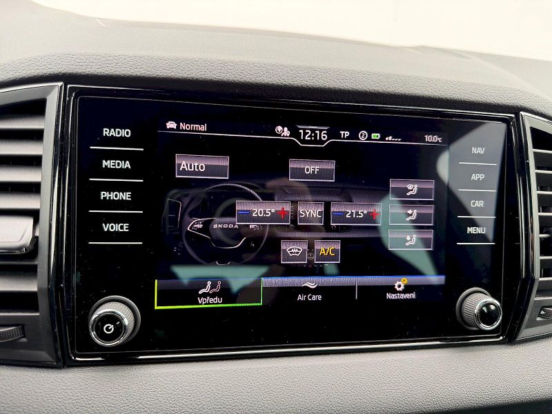 Škoda Karoq (2025) 1.5 TSI 110KW DSG SportLine - fotka 20 z 35
