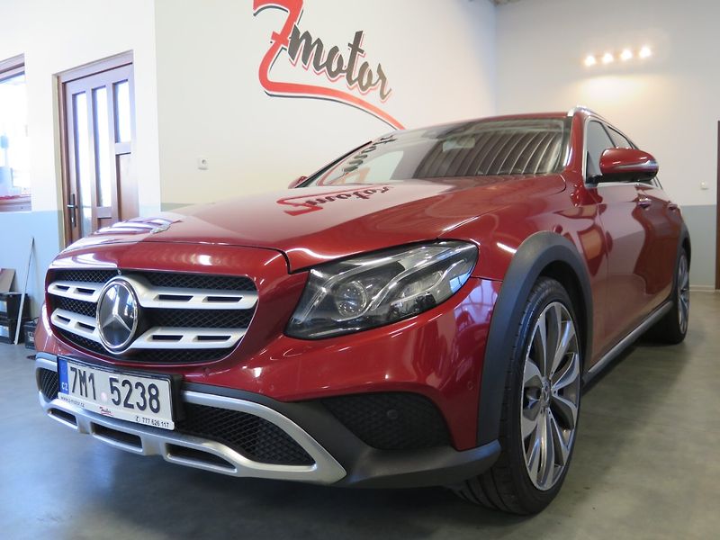 Mercedes-Benz Třídy E (2017) 220d,4M,All-Terrain,tažné, DPH - fotka 30 z 33