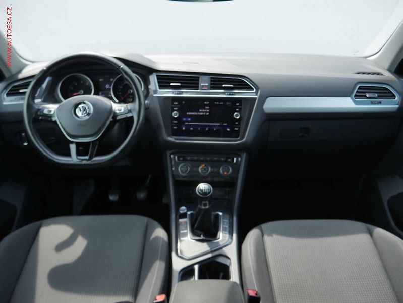 Volkswagen Tiguan (2018) 1.4 TSi, LED, navi, AC - fotka 8 z 17